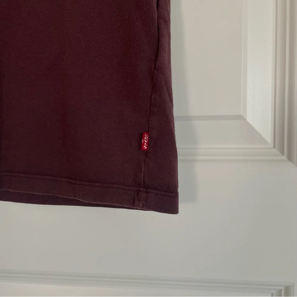 Levi's Burgundy Graphic Tee - Picture 2 of 6
